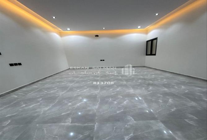 251832 - Property Image 3