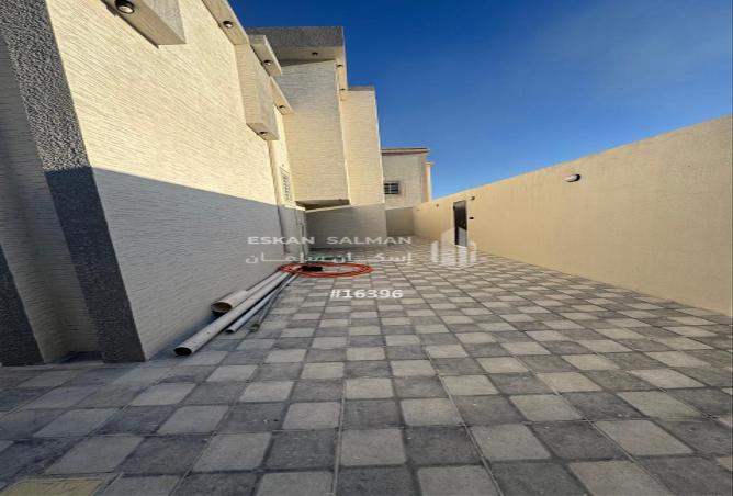 256392 - Property Image 2