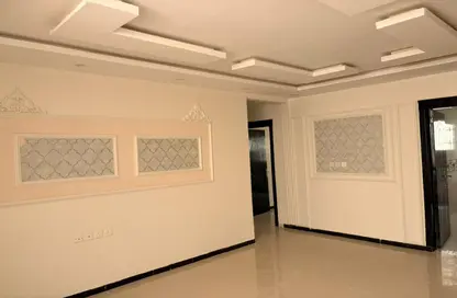 طابق كامل - 3 غرف نوم - 4 حمامات للايجار في الرمال - الرياض - الرياض