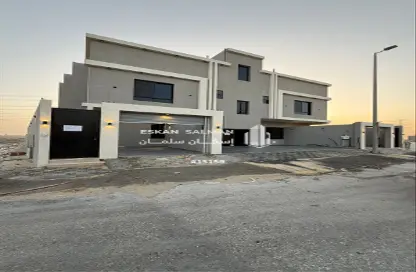 Apartment - 5 Bedrooms - 5 Bathrooms for sale in Dahiyat Al Malik Fahd - Ad Dammam - Eastern