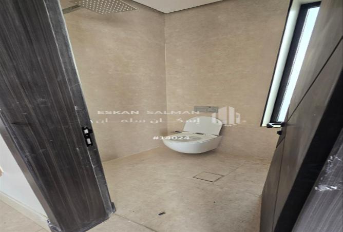 252595 - Property Image 3