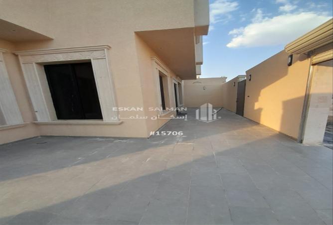 255467 - Property Image 2