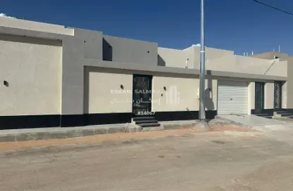 Full Floor - 5 Bedrooms - 4 Bathrooms for sale in Al Qadisiyah - Al Badai - Al Qassim