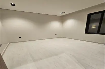 Full Floor - 4 Bedrooms - 4 Bathrooms for sale in Al Munisiyah - Riyadh - Ar Riyadh