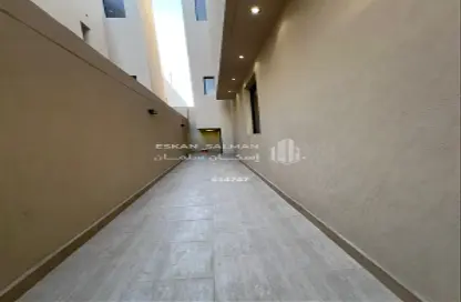طابق كامل - 6 غرف نوم - 4 حمامات للبيع في الجنادرية - الرياض - الرياض