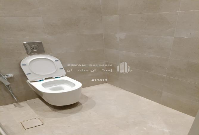 252083 - Property Image 3