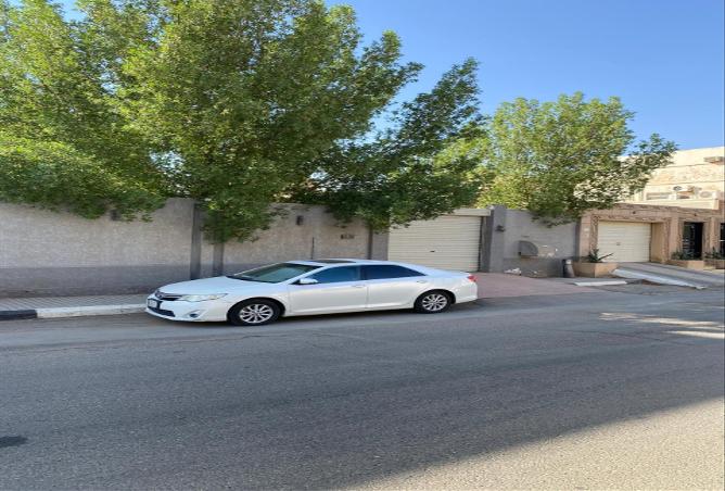 254803 - Property Image 3