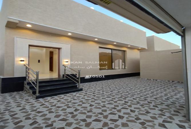 245872 - Property Image 3