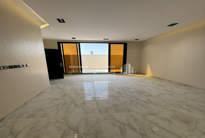 253513 - Property Image 3