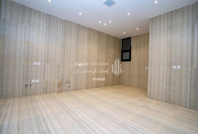253520 - Property Image 3