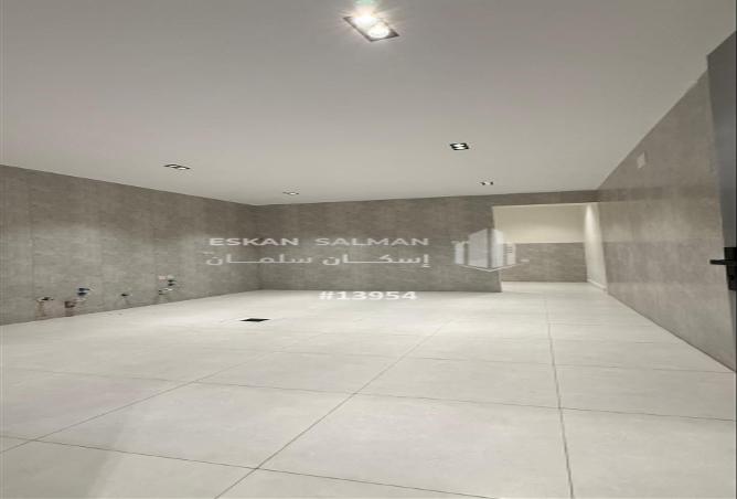 252454 - Property Image 2