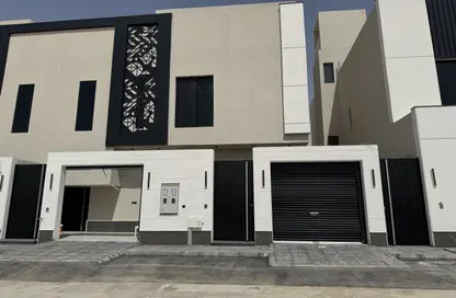 Full Floor - 4 Bedrooms - 4 Bathrooms for sale in Al Janadriyah - Riyadh - Ar Riyadh