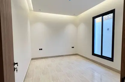 Apartment - 3 Bedrooms - 2 Bathrooms for rent in Al Munisiyah - Riyadh - Ar Riyadh