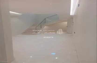 Apartment - 5 Bedrooms - 5 Bathrooms for sale in Al Nakhil - Bariduh - Al Qassim