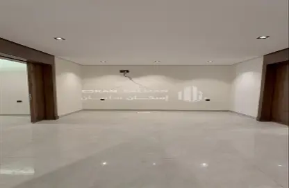 Apartment - 5 Bedrooms - 3 Bathrooms for sale in Al Buhayrah - Abha - Asir