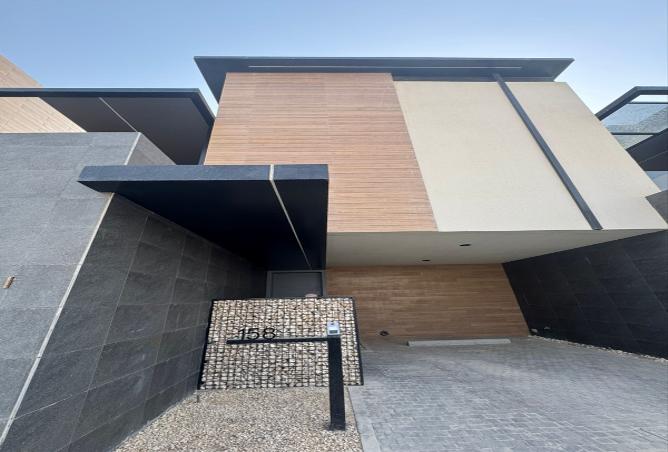 256796 - Property Image 2