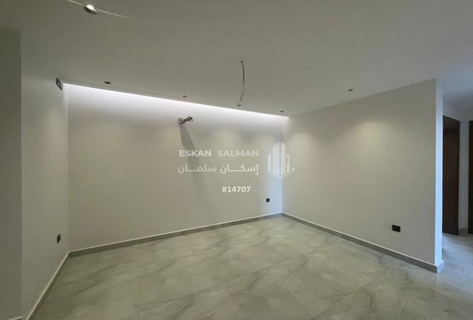 253816 - Property Image 2