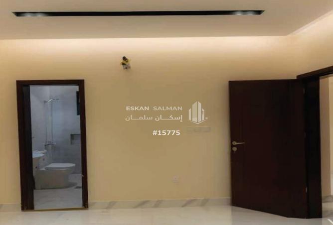 255643 - Property Image 2