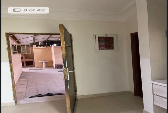 258171 - Property Image 3