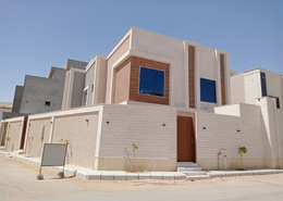 Villa - 4 bedrooms - 5 bathrooms for للبيع in Az Zarqa - Buraydah - Al Qassim