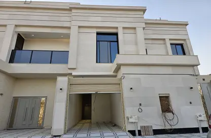 Full Floor - 4 Bedrooms - 5 Bathrooms for sale in Al Maizialah - Riyadh - Ar Riyadh