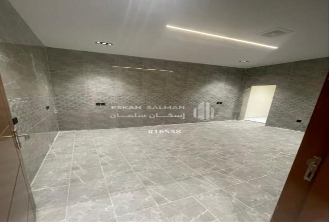 256678 - Property Image 2