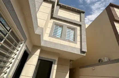 فيلا - 3 غرف نوم - 3 حمامات للايجار في الرمال - الرياض - الرياض