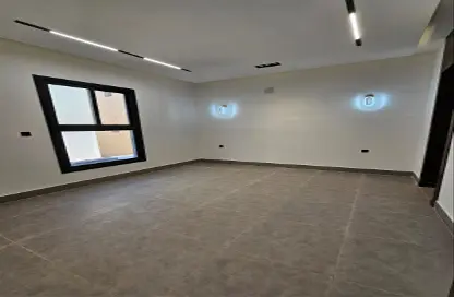 Apartment - 3 Bedrooms - 3 Bathrooms for sale in Al Munisiyah - Riyadh - Ar Riyadh