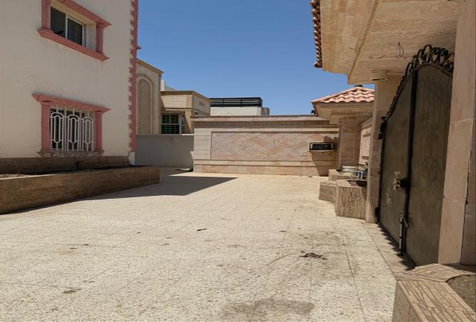 256473 - Property Image 2