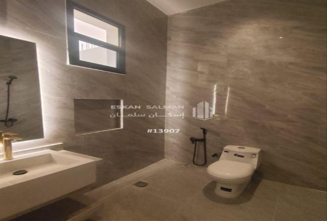 252323 - Property Image 3