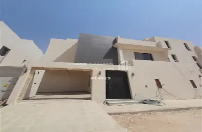 Apartment - 7 Bedrooms - 5 Bathrooms for sale in Al Janadriyah - Riyadh - Ar Riyadh