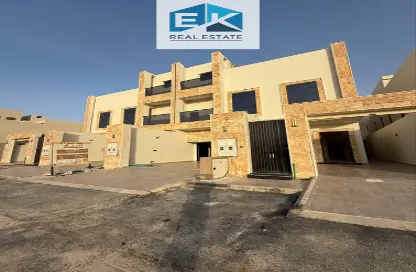 Full Floor - 3 Bedrooms - 3 Bathrooms for sale in Al Janadriyah - Riyadh - Ar Riyadh