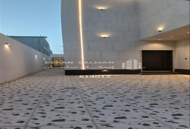 252495 - Property Image 3
