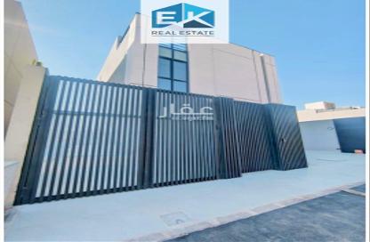 Full Floor - 4 Bedrooms - 5 Bathrooms for sale in Al Janadriyah - Riyadh - Ar Riyadh
