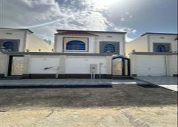 Villa - 8 bedrooms - 6 bathrooms for للبيع in Al Amwaj - Al Khubar - Eastern
