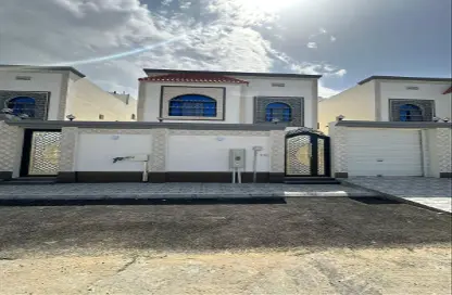 Villa - 6 Bathrooms for sale in Al Amwaj - Al Khubar - Eastern