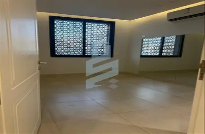 شقة - 3 غرف نوم - 3 حمامات للايجار في المروج - الرياض - الرياض