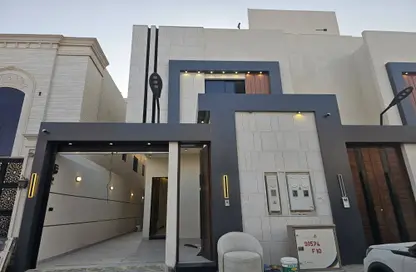 Full Floor - 4 Bedrooms - 4 Bathrooms for sale in Al Bayan - Riyadh - Ar Riyadh