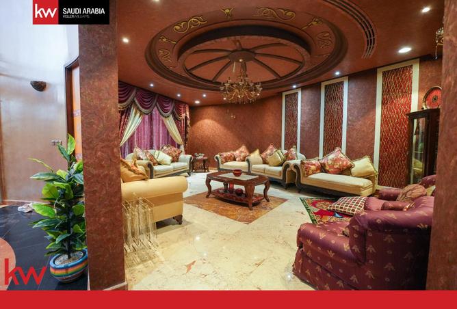 258006 - Property Image 3