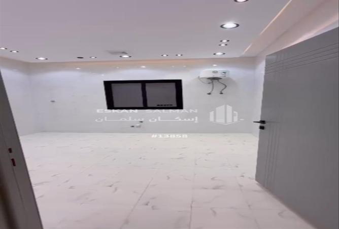 252401 - Property Image 3