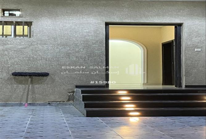 255804 - Property Image 3