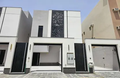 Villa - 5 Bedrooms - 5 Bathrooms for sale in Al Janadriyah - Riyadh - Ar Riyadh