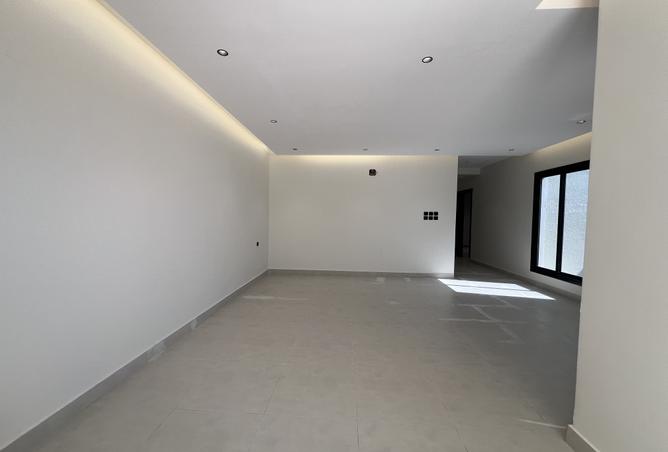 257325 - Property Image 3