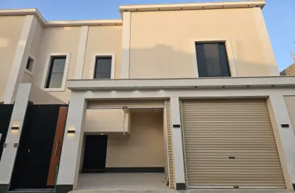 Full Floor - 4 Bedrooms - 6 Bathrooms for sale in Al Qadisiyah - Riyadh - Ar Riyadh