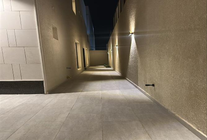 258477 - Property Image 2