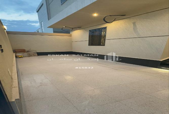 255670 - Property Image 2