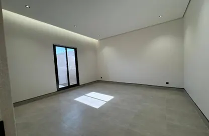Full Floor - 4 Bedrooms - 5 Bathrooms for sale in Ar Rimal - Riyadh - Ar Riyadh