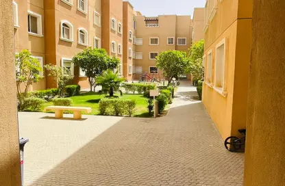 شقة - 2 غرف نوم - 4 حمامات للايجار في قرطبة - الرياض - الرياض
