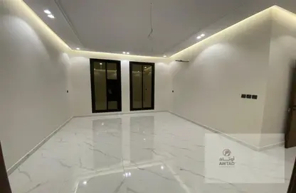 Apartment - 5 Bedrooms - 5 Bathrooms for sale in As Safa - Jeddah - Makkah Al Mukarramah