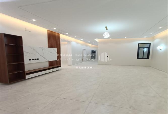 254831 - Property Image 3